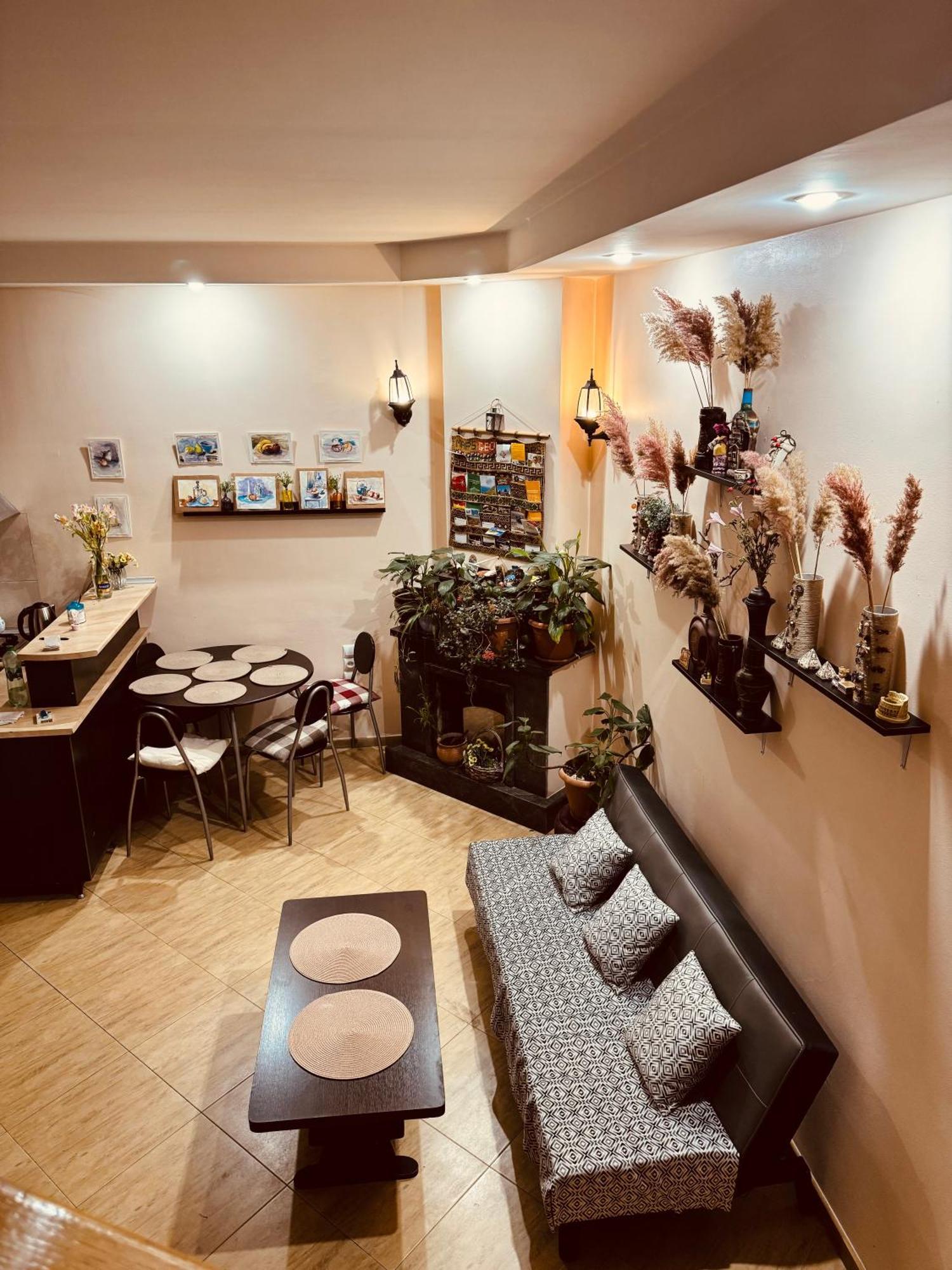 Sky Guest House Тбилиси Екстериор снимка
