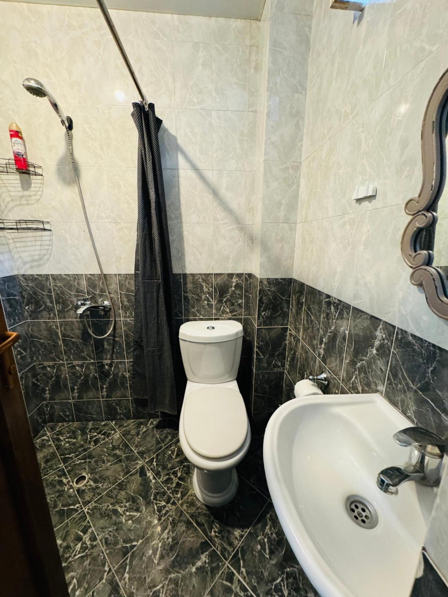 Sky Guest House Тбилиси Екстериор снимка
