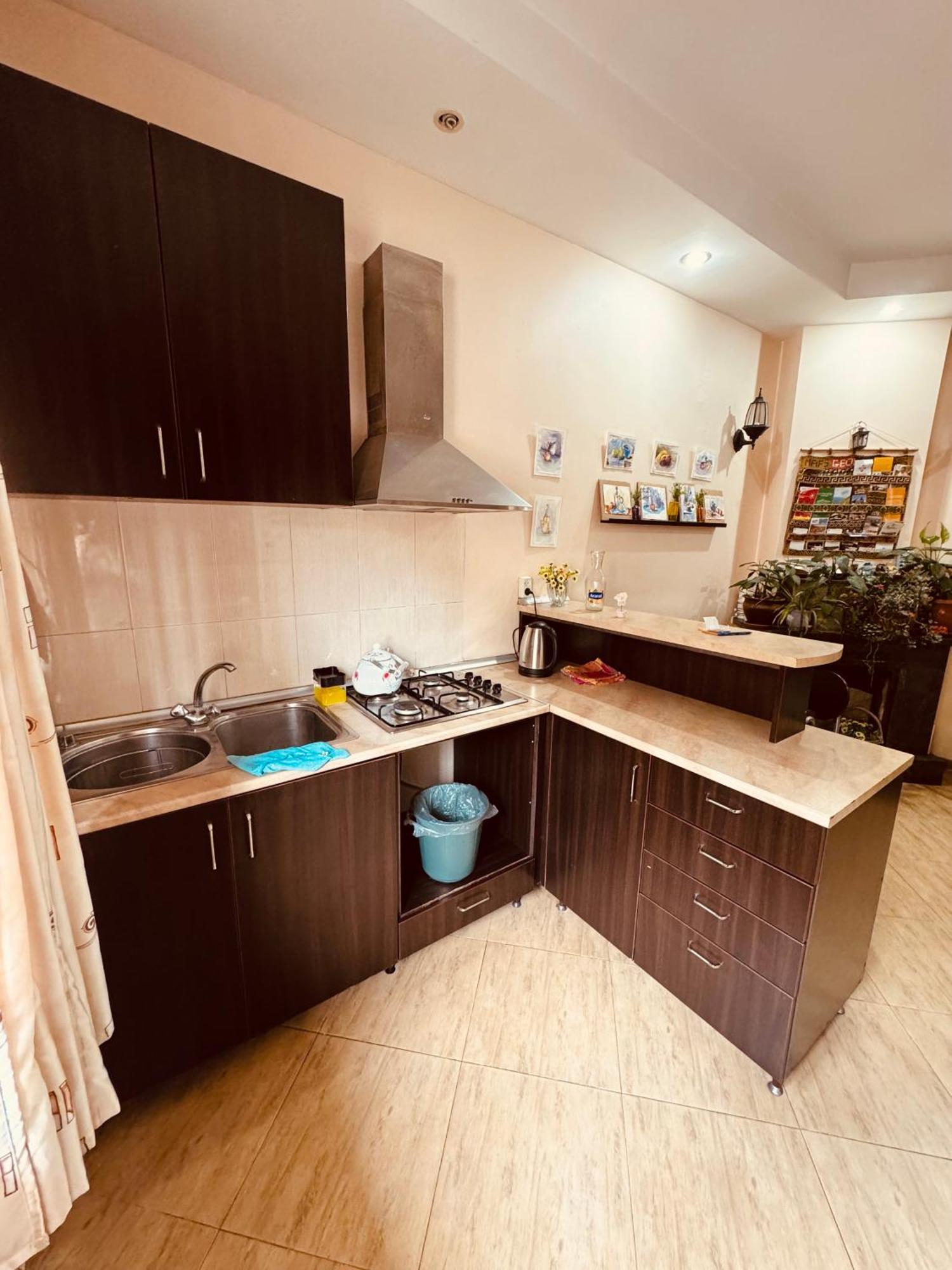 Sky Guest House Тбилиси Екстериор снимка