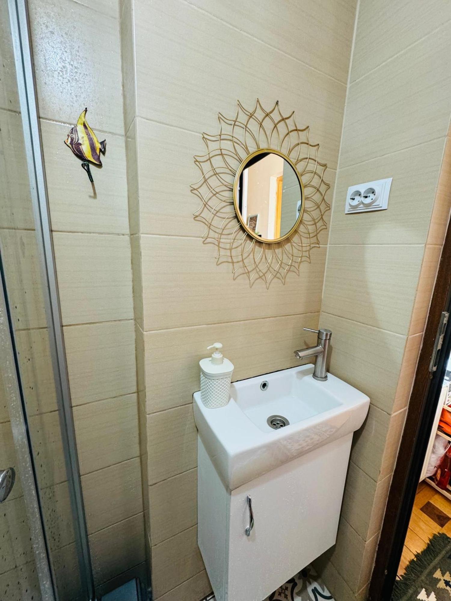 Sky Guest House Тбилиси Екстериор снимка