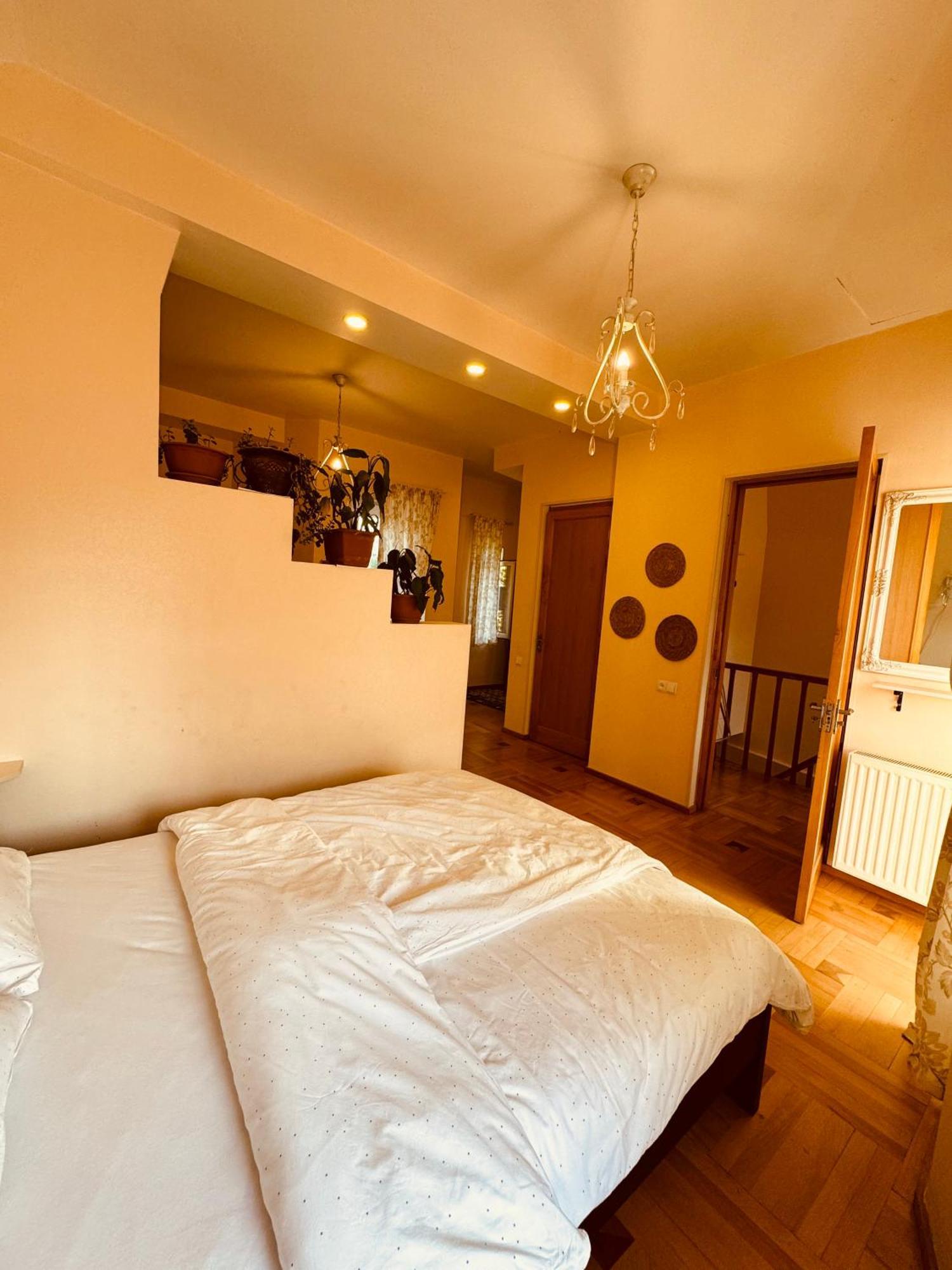Sky Guest House Тбилиси Екстериор снимка