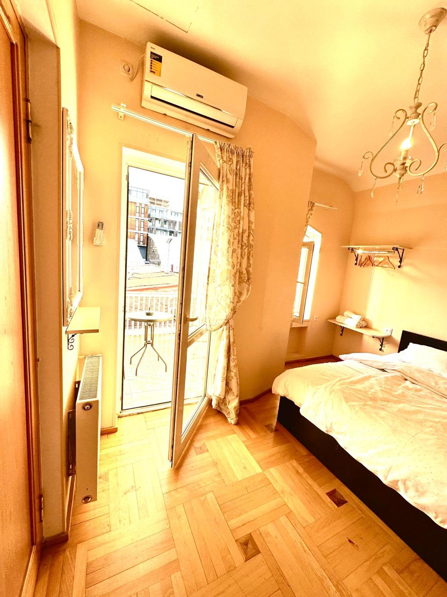 Sky Guest House Тбилиси Екстериор снимка
