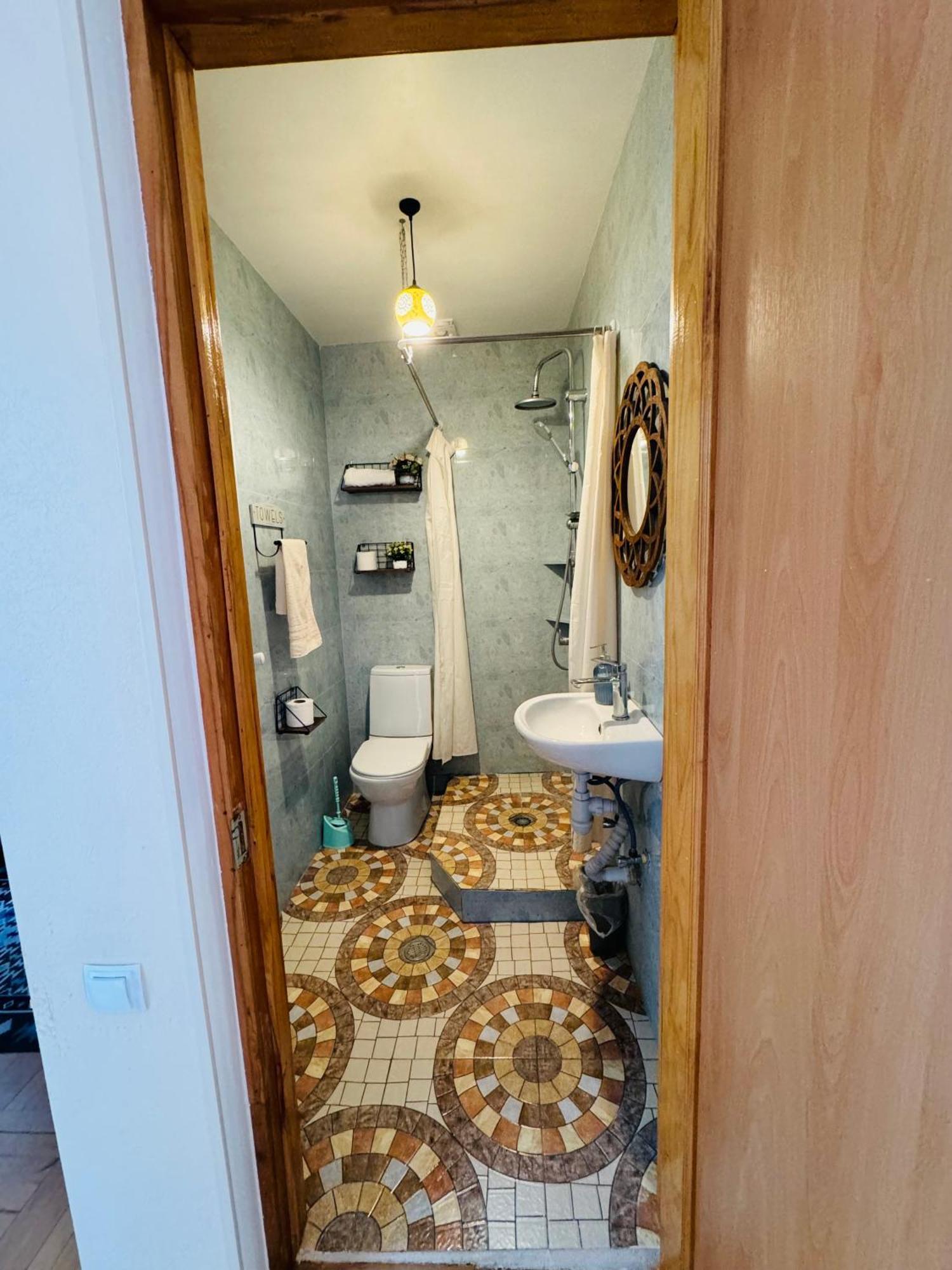 Sky Guest House Тбилиси Екстериор снимка