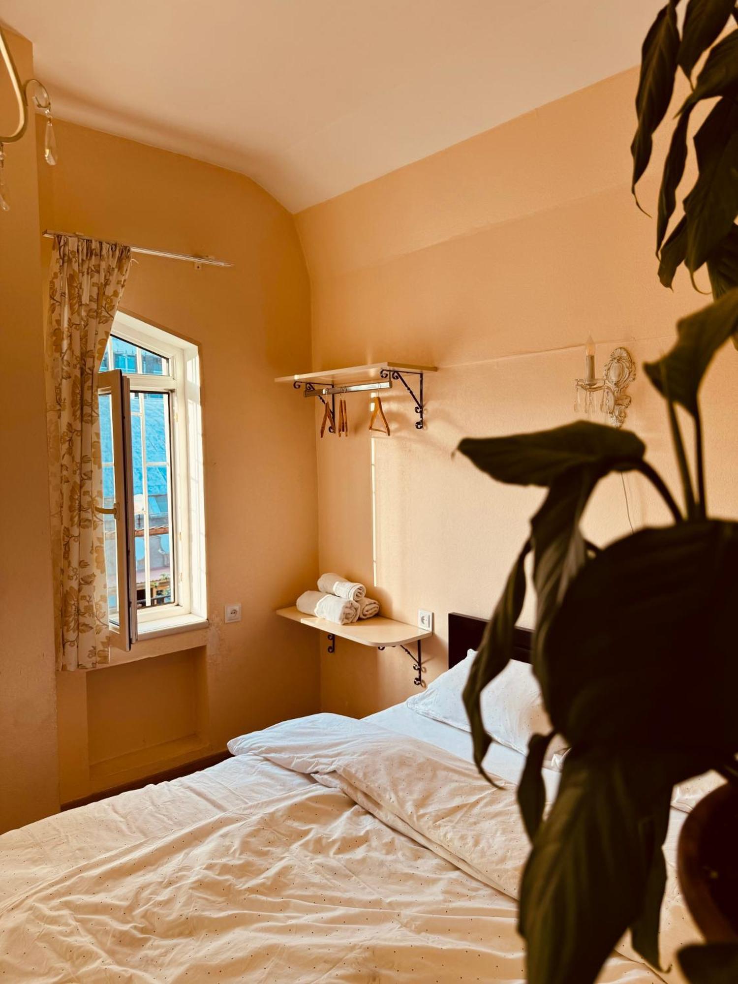 Sky Guest House Тбилиси Екстериор снимка