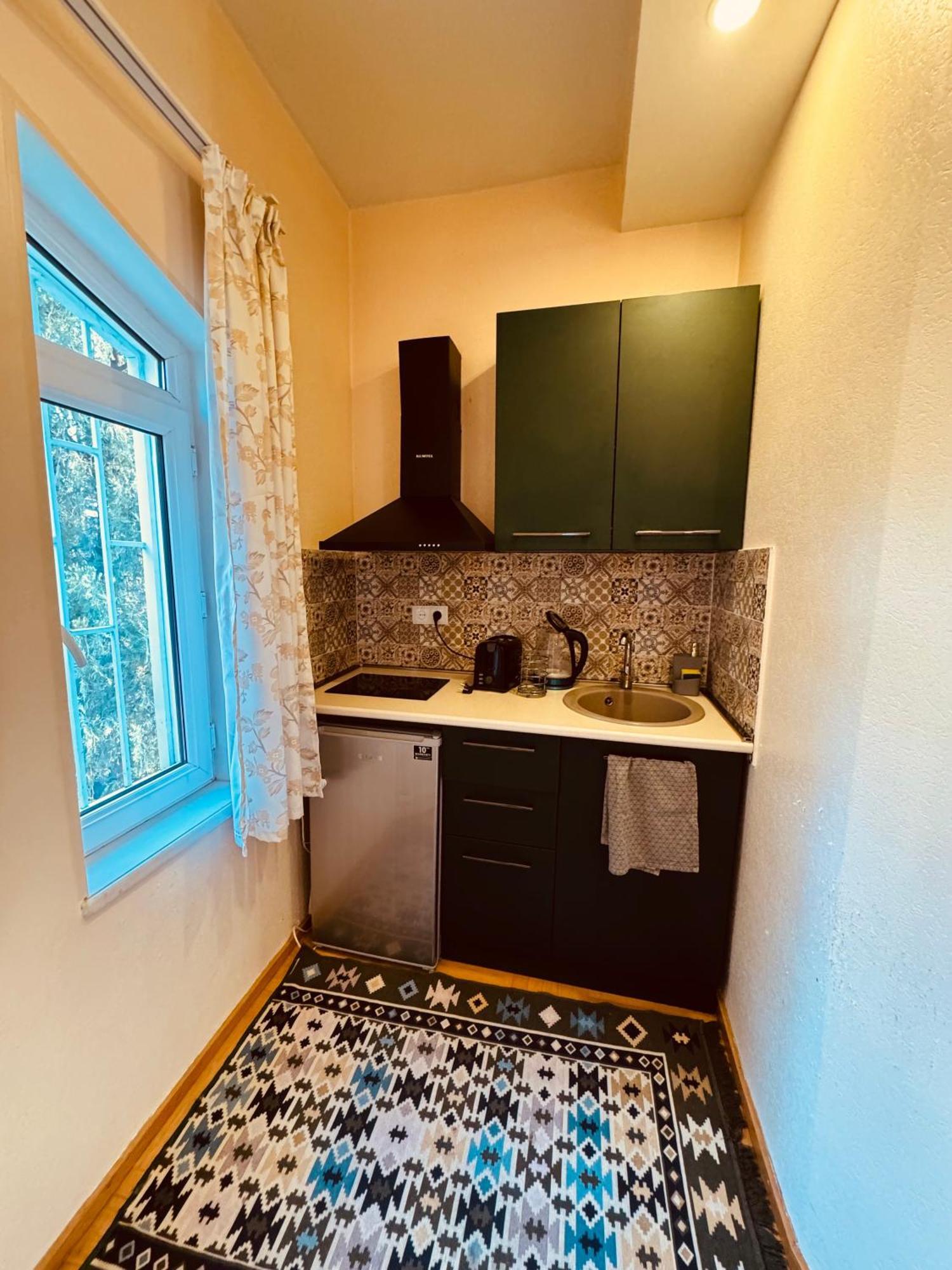 Sky Guest House Тбилиси Екстериор снимка