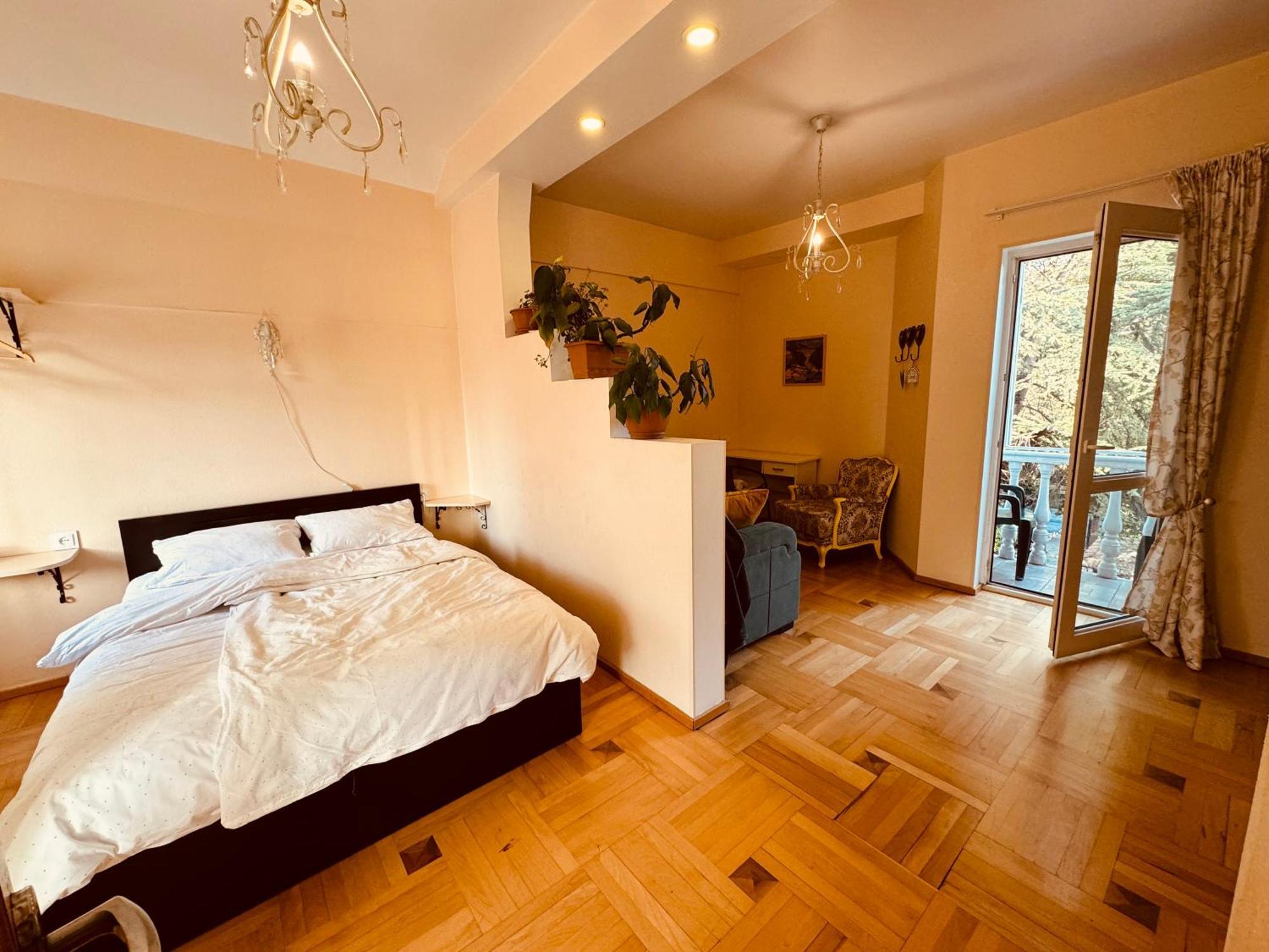 Sky Guest House Тбилиси Екстериор снимка