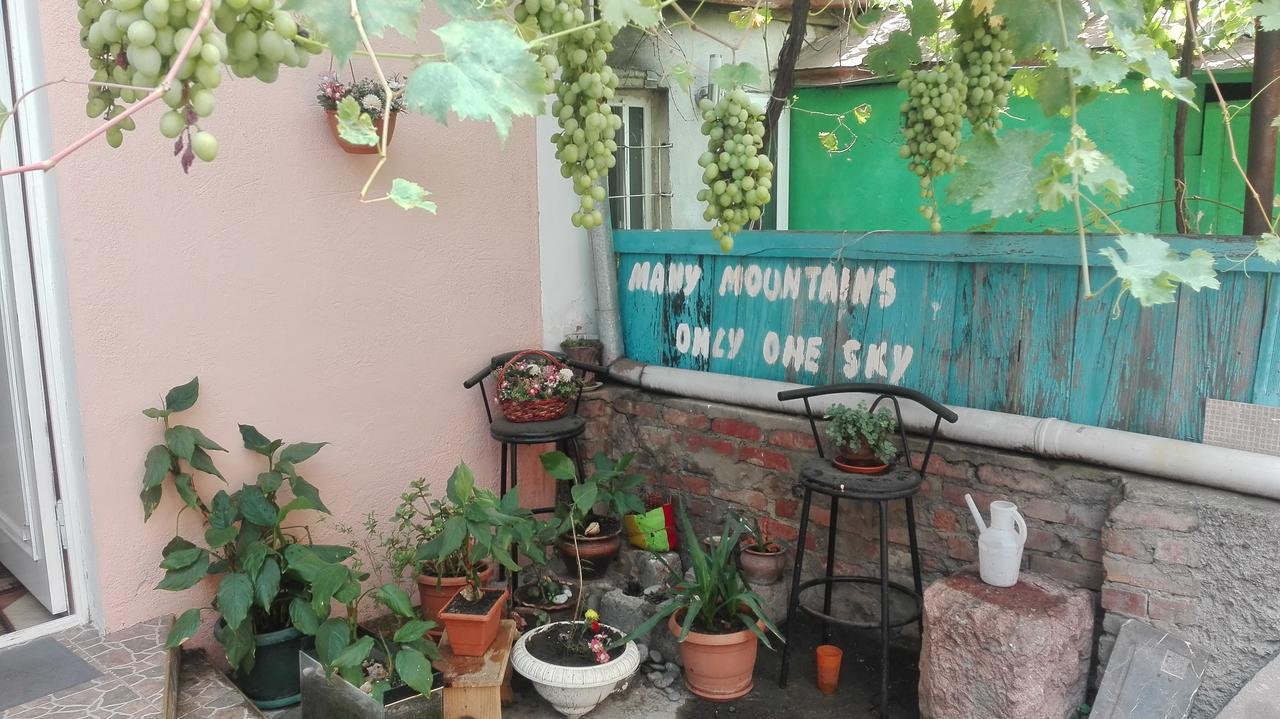 Sky Guest House Тбилиси Екстериор снимка